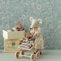 Sleepy wakey baby mouse - Knuffel muis in luciferdoosje