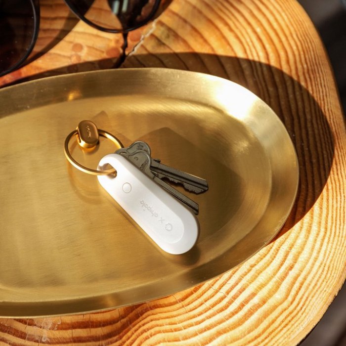 Orbitkey x Chipolo Tracker V2